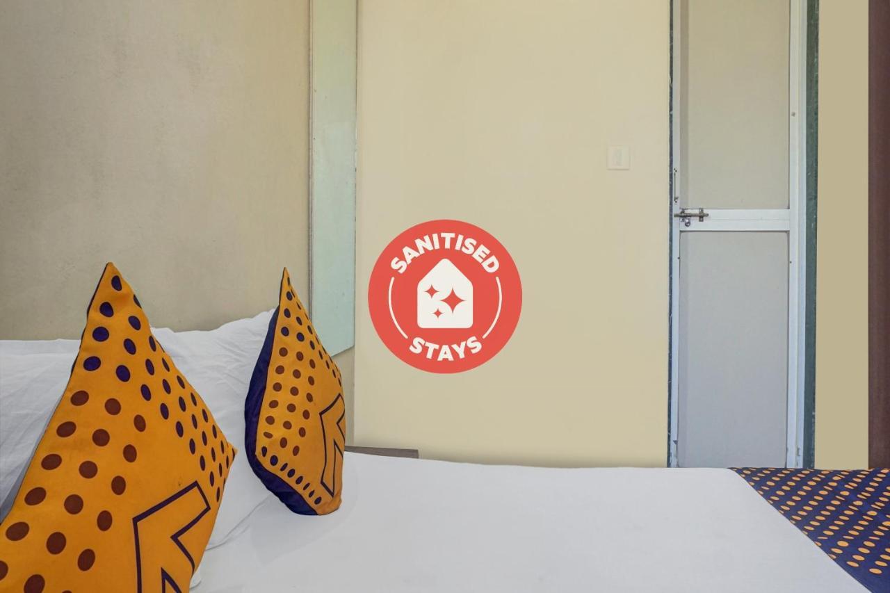 Oyo Flagship 75444 Hotel Kinara Lodging & Boarding Mangvadi Exterior photo